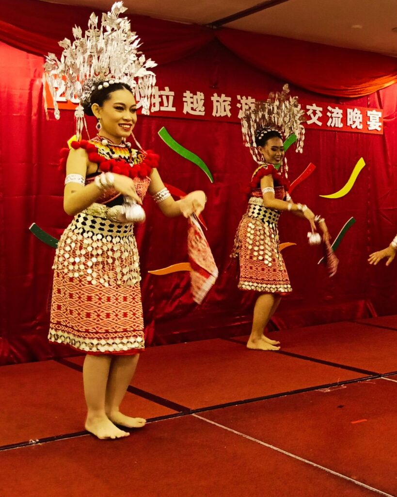 sarawak culture dance 01