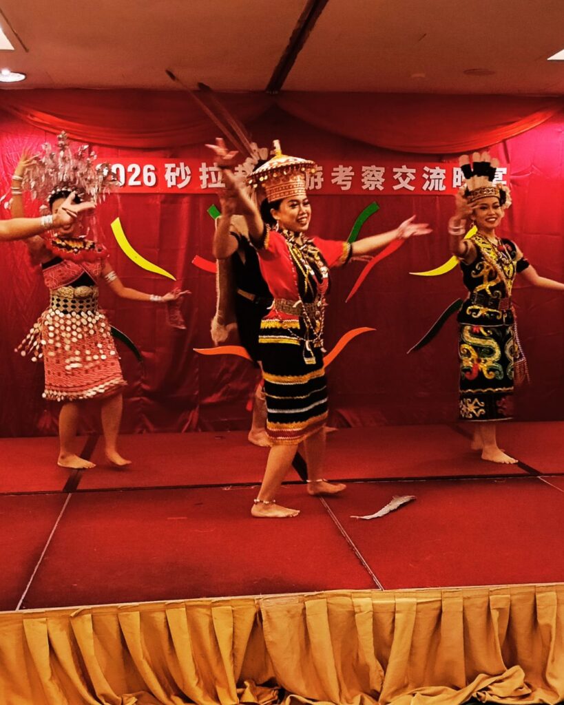 sarawak culture dance 02